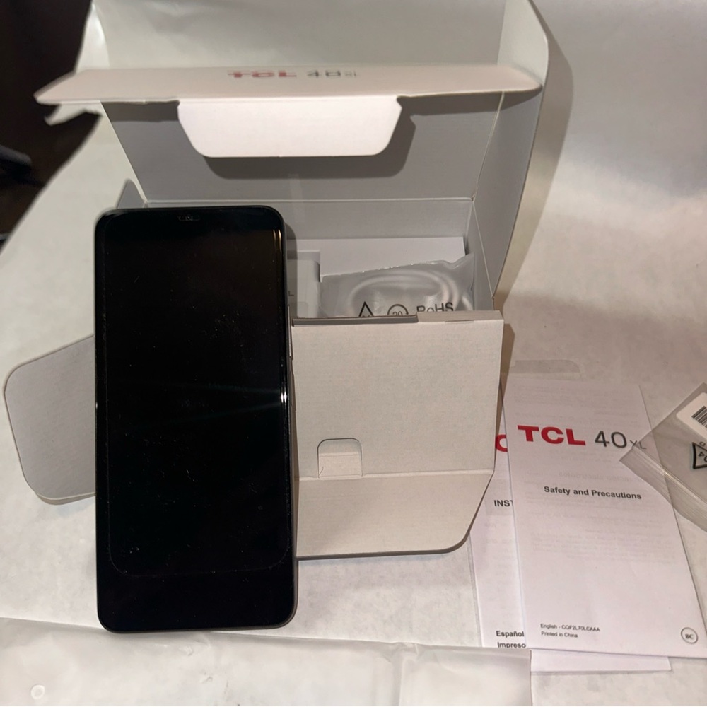 TCL 40 XL Cell Phone 4+128 GB
6.75" Unlocked Global GSM WCDMA Smartphone NEW